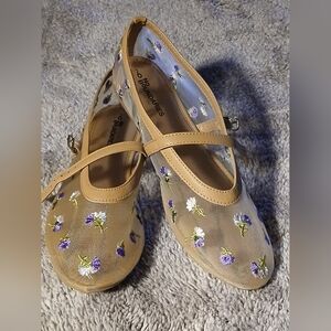 No Boundaries Tan Floral Kids Dress Shoes